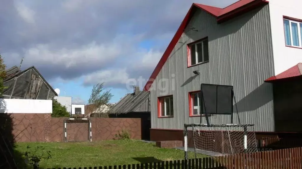 Дом в Камчатский край, Петропавловск-Камчатский Тундровая ул., 12 (205 ... - Фото 1