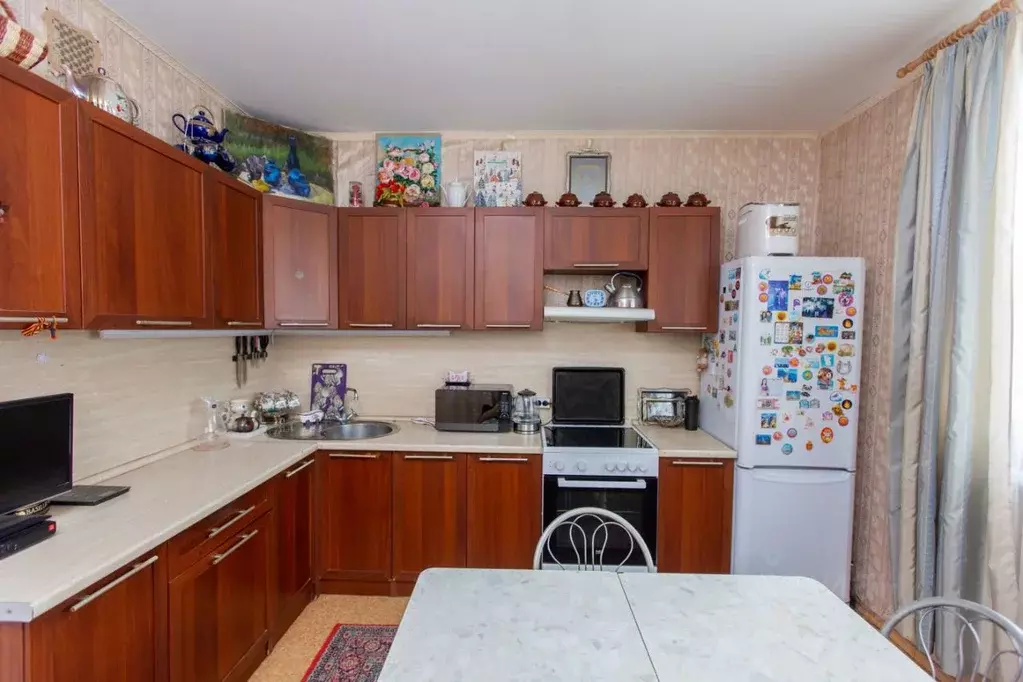 3-к кв. Оренбургская область, Оренбург Салмышская ул., 72/2 (102.6 м) - Фото 1