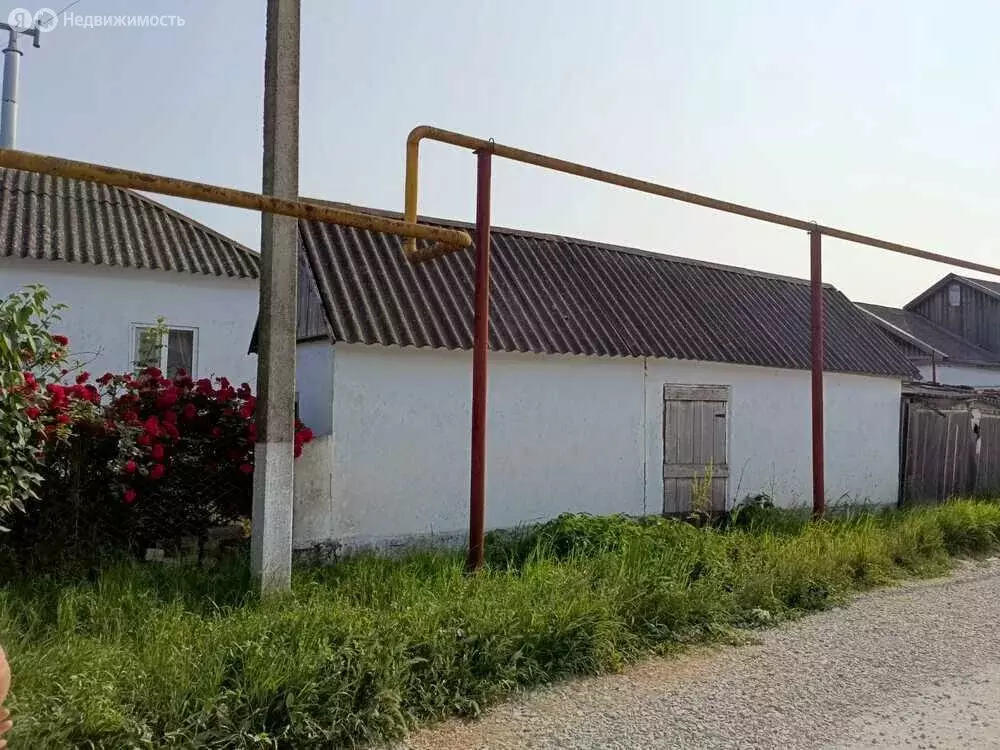 Дом в станица Гостагаевская, Октябрьская улица (50 м) - Фото 1