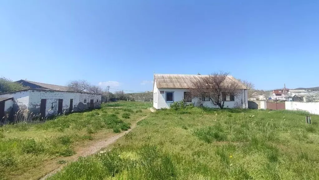Производственное помещение в Крым, Керчь ул. Тургенева, 1 (5000 м) - Фото 0