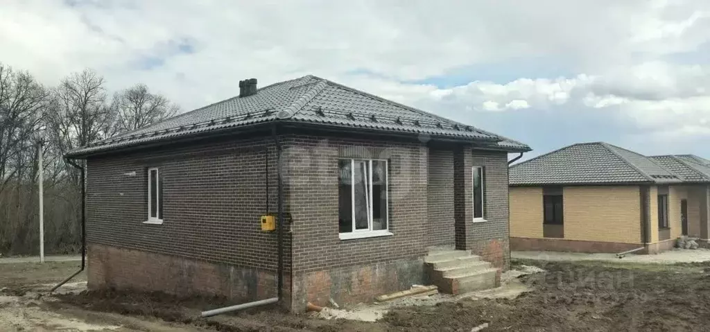 Дом в Курская область, Курский район, Нижнемедведицкий сельсовет, ... - Фото 1