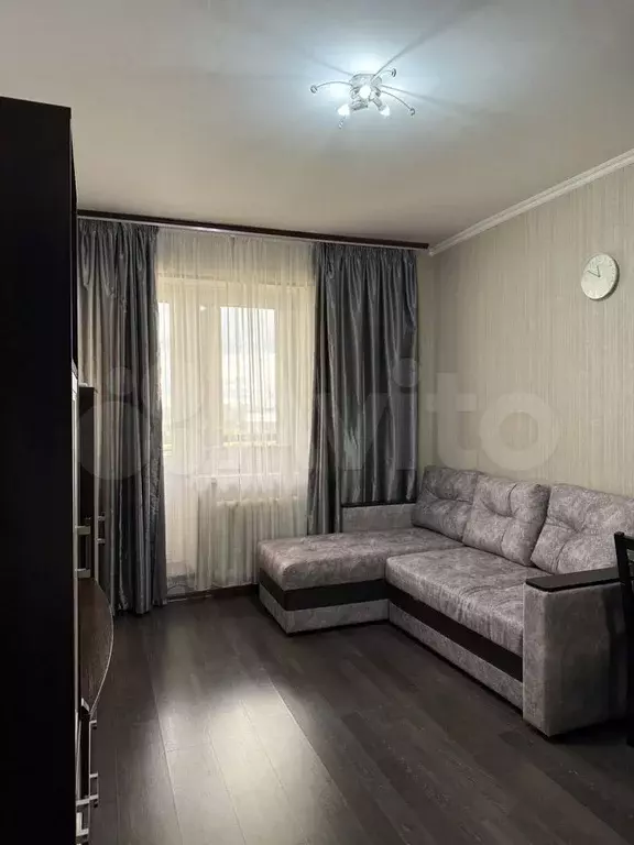 1-к. квартира, 50 м, 9/16 эт. - Фото 1