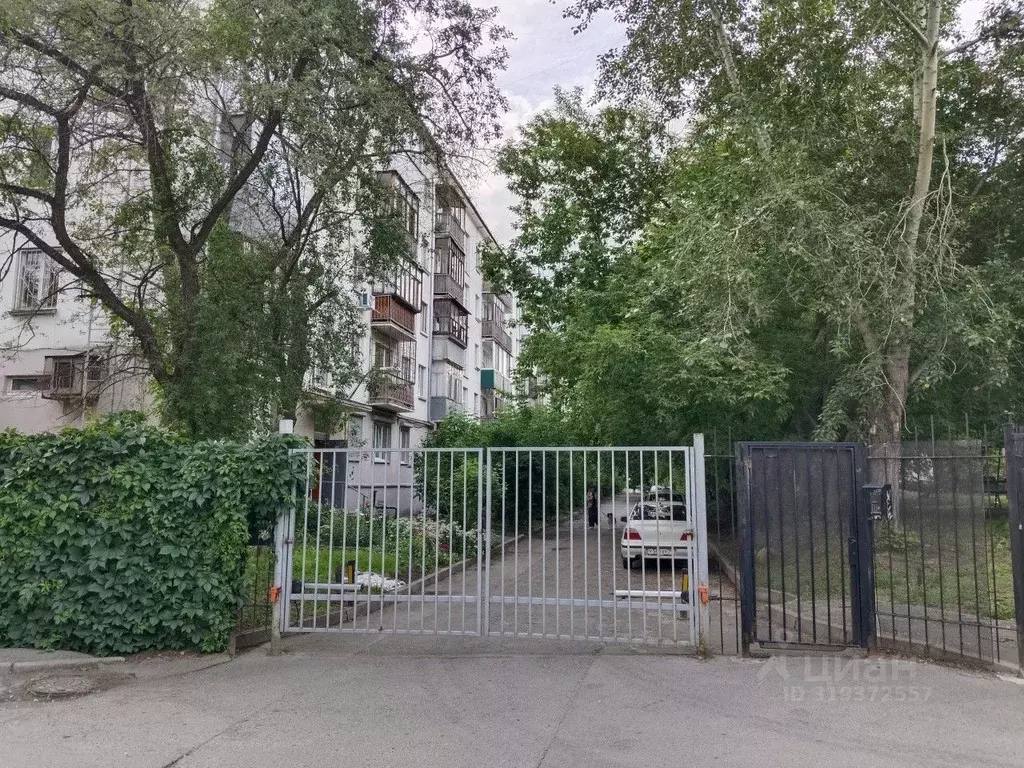 2-к кв. Свердловская область, Екатеринбург ул. Гагарина, 35 (44.0 м) - Фото 0