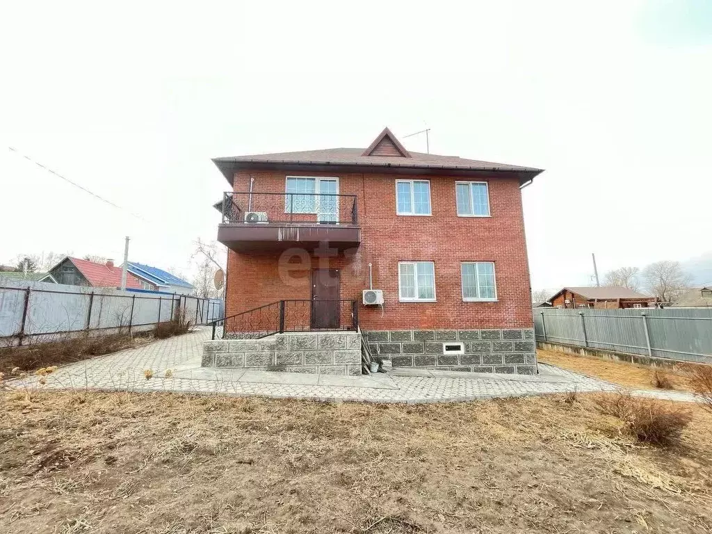 Дом в Приморский край, Владивосток ул. 3-я Пригородная, 3 (200 м) - Фото 0