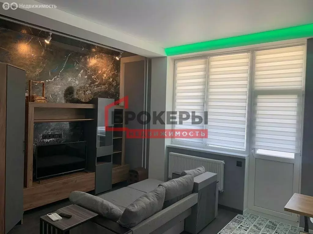 Квартира-студия: Севастополь, улица Адмирала Фадеева, 18 (36.8 м) - Фото 2