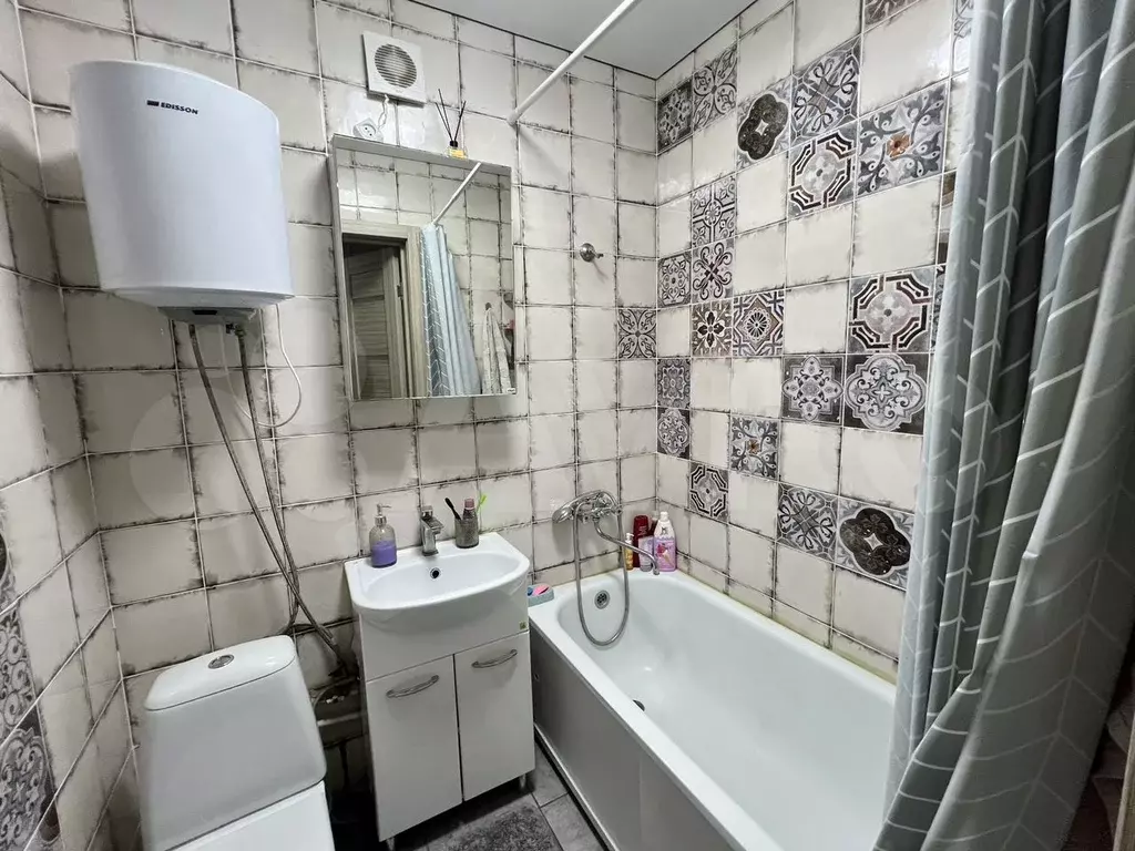 1-к. квартира, 31 м, 4/5 эт. - Фото 1