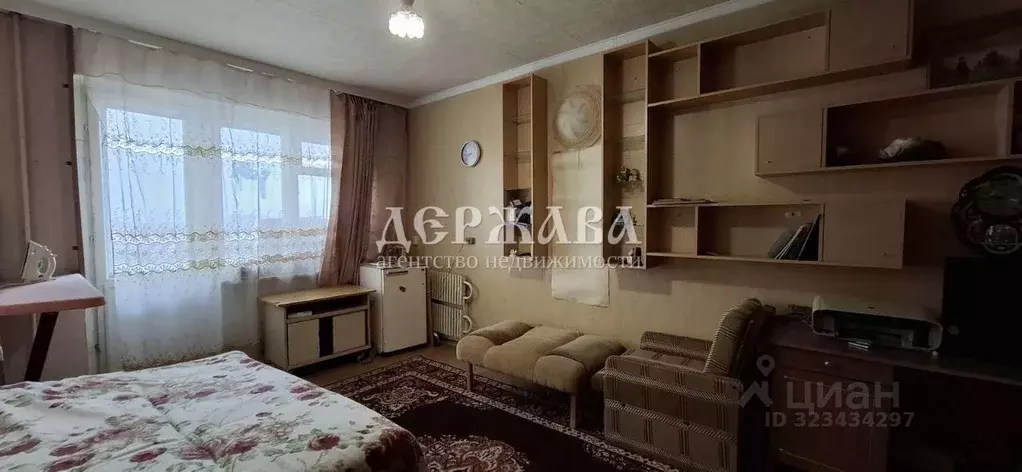 3-к кв. Белгородская область, Старый Оскол Молодогвардеец мкр, 16Б ... - Фото 0