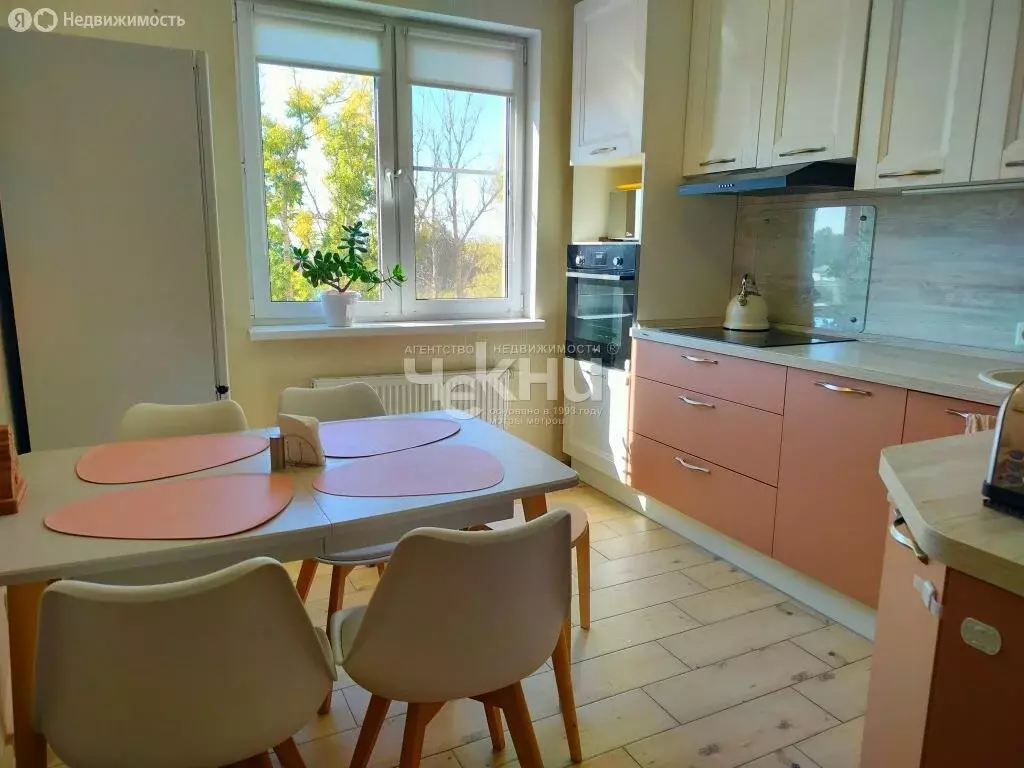 3-комнатная квартира: Нижний Новгород, Приокский район, Цветочная ... - Фото 0