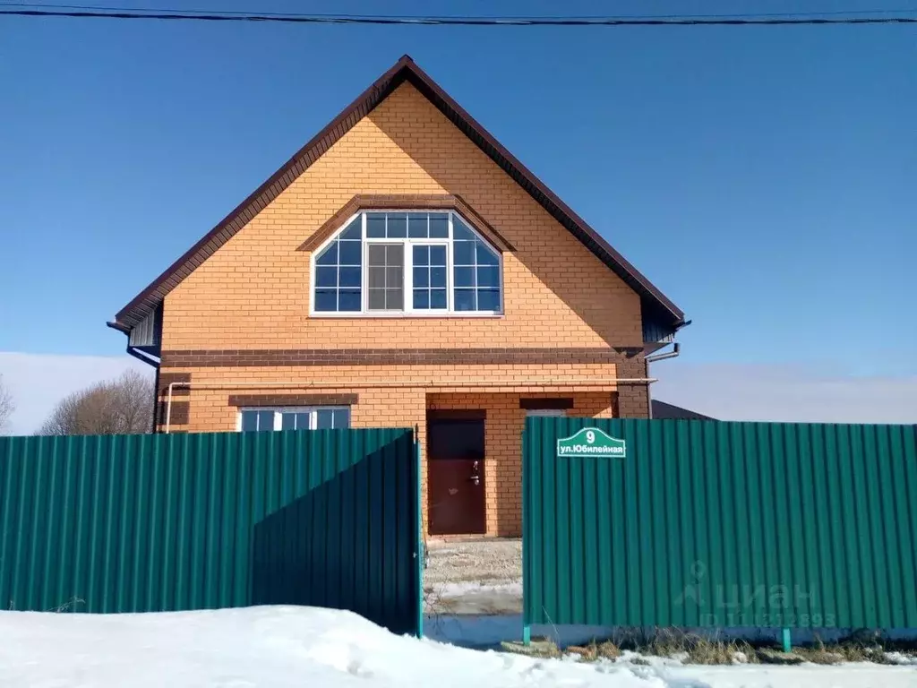 Дом в Калужская область, с. Перемышль ул. Юбилейная (184 м) - Фото 0