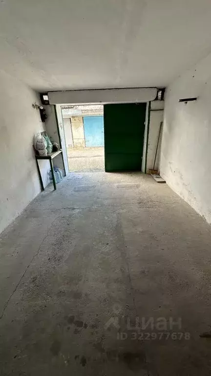 Гараж в Крым, Симферополь ул. Железнодорожная, 30 (20 м) - Фото 1