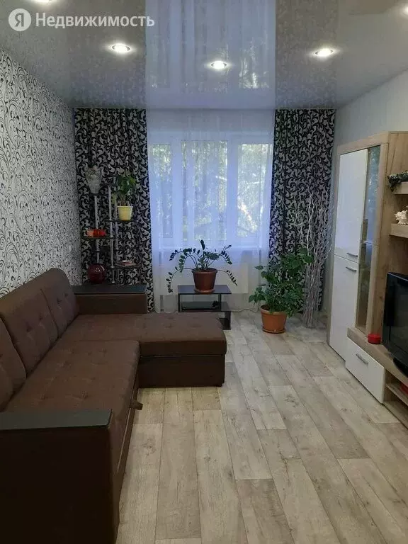 5-комнатная квартира: Тольятти, 15-й квартал, бульвар Космонавтов, 24 . - Фото 1