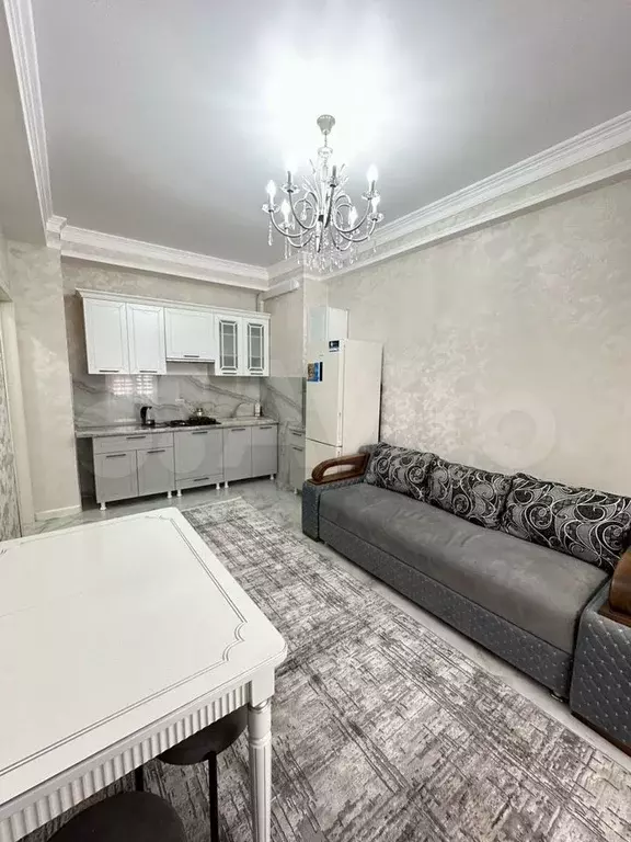 1-к. квартира, 64 м, 2/10 эт. - Фото 1