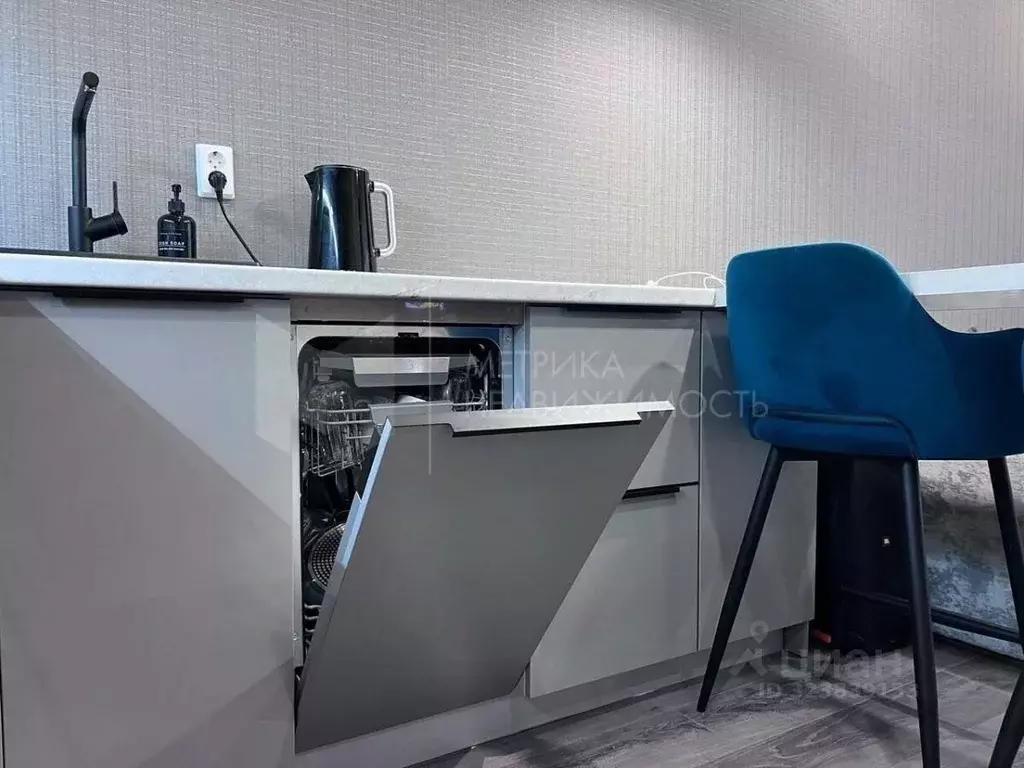 1-к кв. Тюменская область, Тюмень ул. Федюнинского, 64к1 (48.7 м) - Фото 1