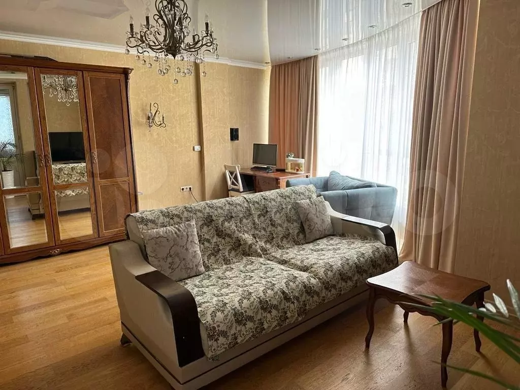 3-к. квартира, 104 м, 6/9 эт. - Фото 0