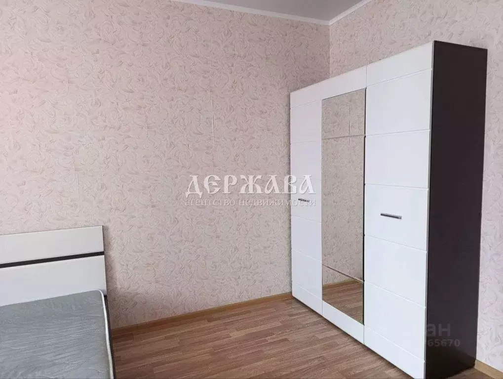 2-к кв. Белгородская область, Старый Оскол Степной мкр, 31 (65.0 м) - Фото 2