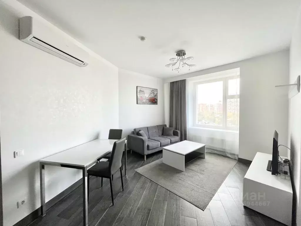 2-к кв. Москва бул. Генерала Карбышева, 15 (55.0 м) - Фото 0