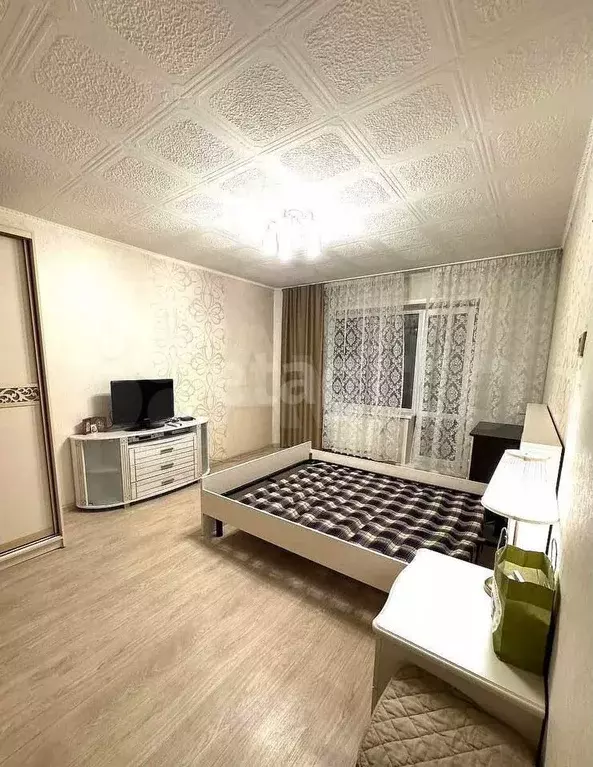 1-к. квартира, 37 м, 1/9 эт. - Фото 0