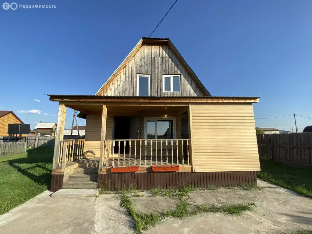 Дом в село Нижний Саянтуй, Новая улица (190 м) - Фото 0