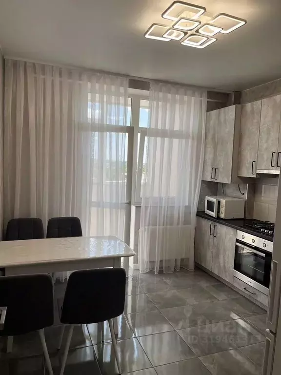 2-к кв. Крым, Симферополь ул. Батурина, 123 (65.0 м) - Фото 0