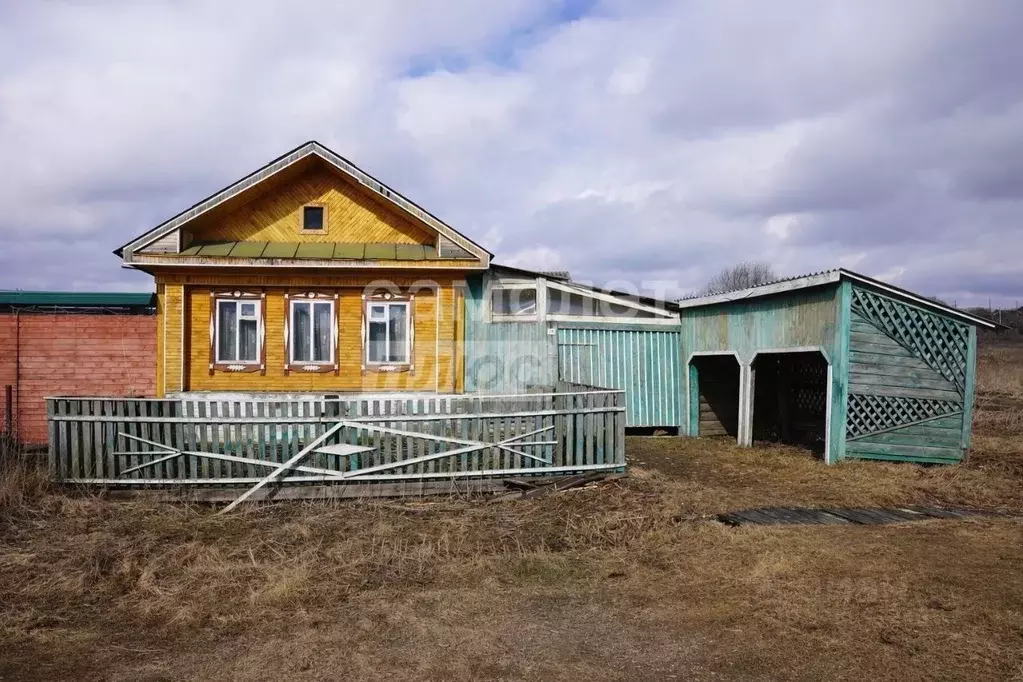 Дом в Челябинская область, пос. Нижний Уфалей ул. Луначарского (29 м) - Фото 1
