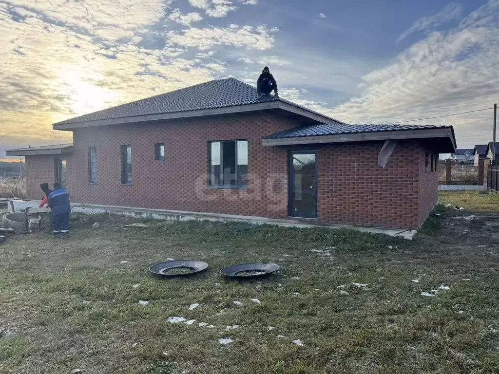 Дом в Тверская область, Калининский муниципальный округ, д. Володино ... - Фото 1