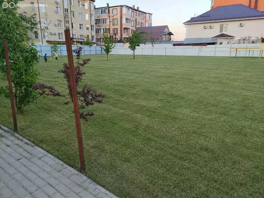 Участок в посёлок городского типа Яблоновский, Первомайская улица, 40 ... - Фото 1