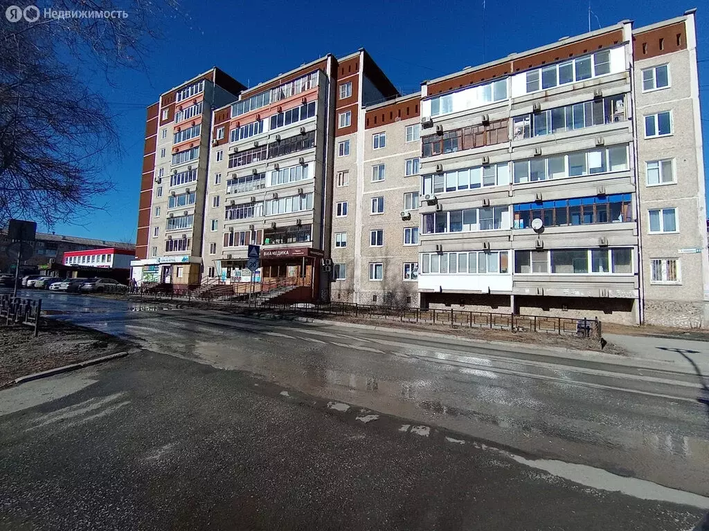 3-комнатная квартира: Ревда, улица Олега Кошевого, 31 (62.6 м) - Фото 1