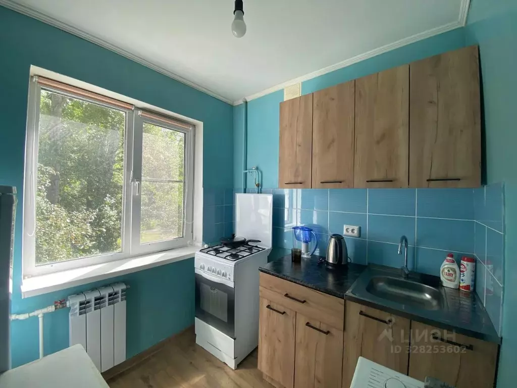 2-к кв. Омская область, Омск ул. Декабристов, 137 (44.0 м) - Фото 2