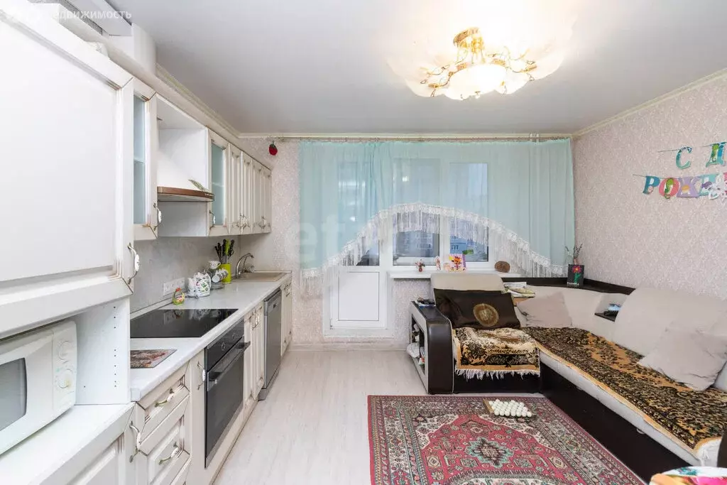 2-комнатная квартира: Тюмень, Широтная улица, 213 (66.3 м) - Фото 1