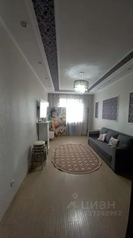 2-к кв. Ямало-Ненецкий АО, Новый Уренгой Надымская ул., 3 (57.8 м) - Фото 1