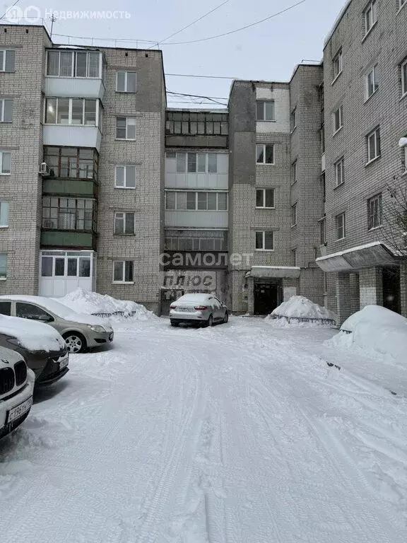 2-комнатная квартира: Каменск-Уральский, микрорайон Октябрьский, улица ... - Фото 1