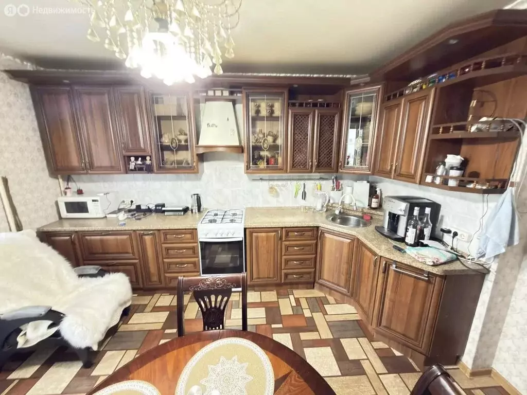 3-комнатная квартира: Альметьевск, улица Шевченко, 124 (82.6 м) - Фото 2