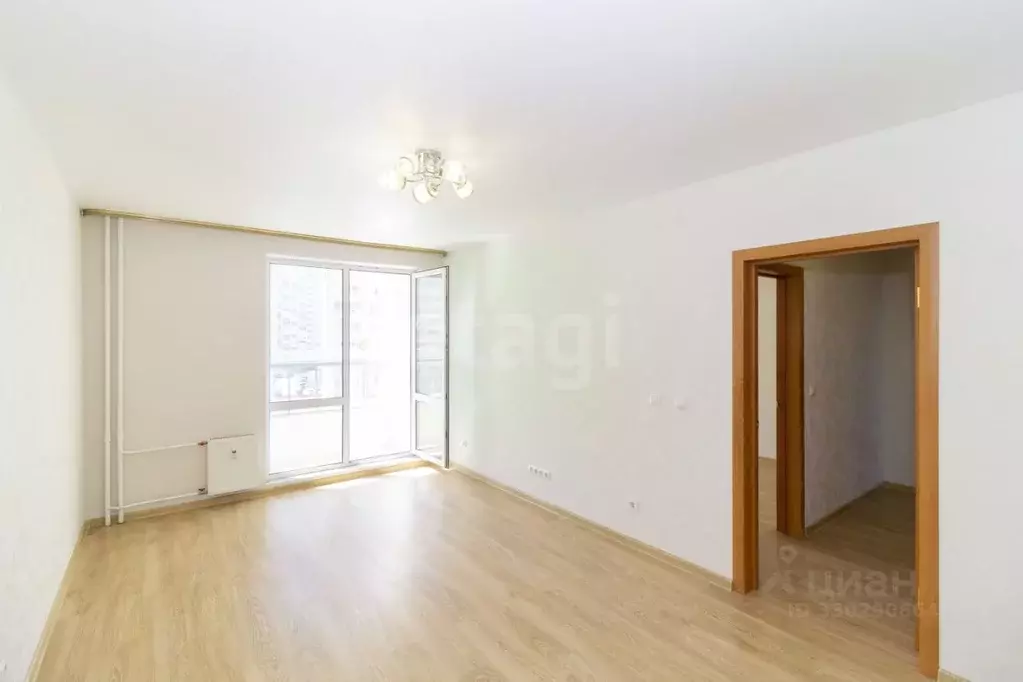 2-к кв. Тюменская область, Тюмень ул. Арктическая, 16 (61.7 м) - Фото 1