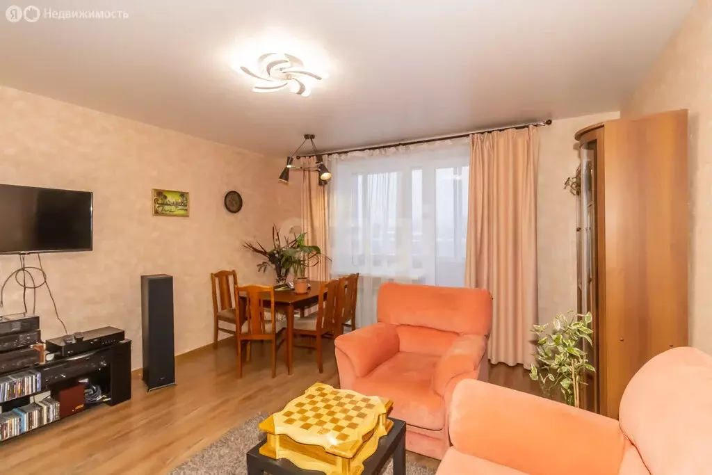 3-комнатная квартира: Челябинск, Пекинская улица, 25А (70 м) - Фото 1