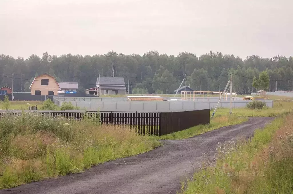 Участок в Московская область, Серпухов городской округ, д. Гавшино  ... - Фото 1