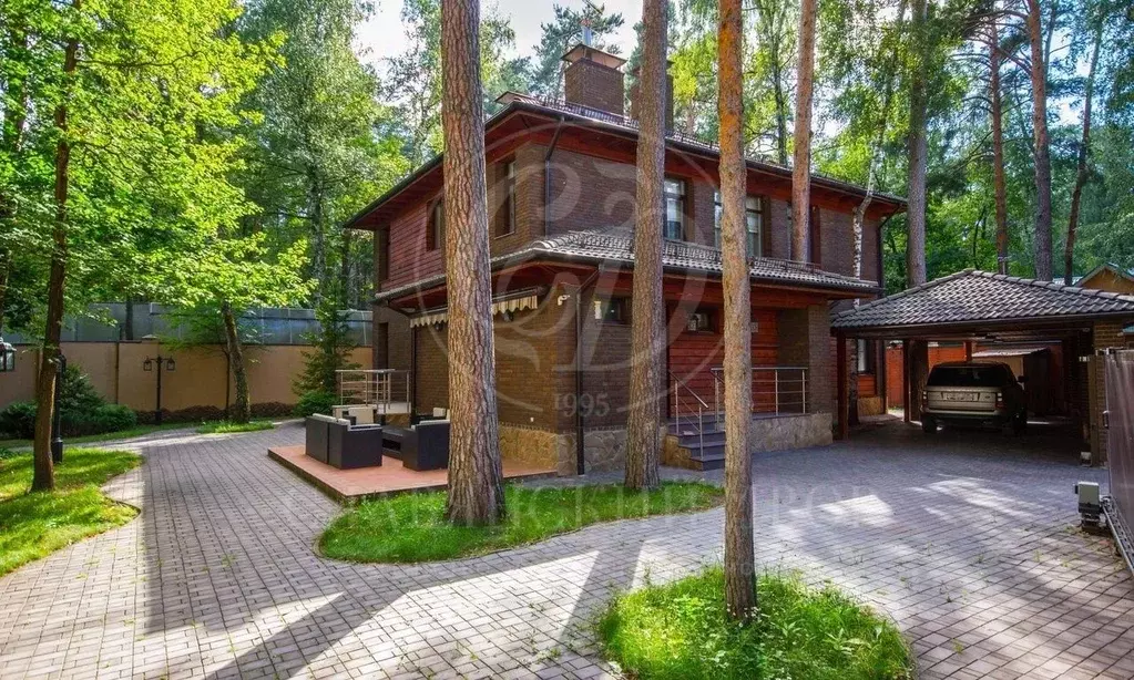 Дом в Московская область, Одинцовский городской округ, с. Усово  (300 ... - Фото 0