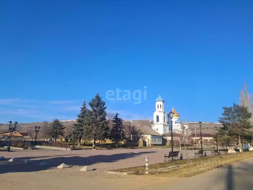 Дом в Ставропольский край, Петровский муниципальный округ, с. Донская ... - Фото 0