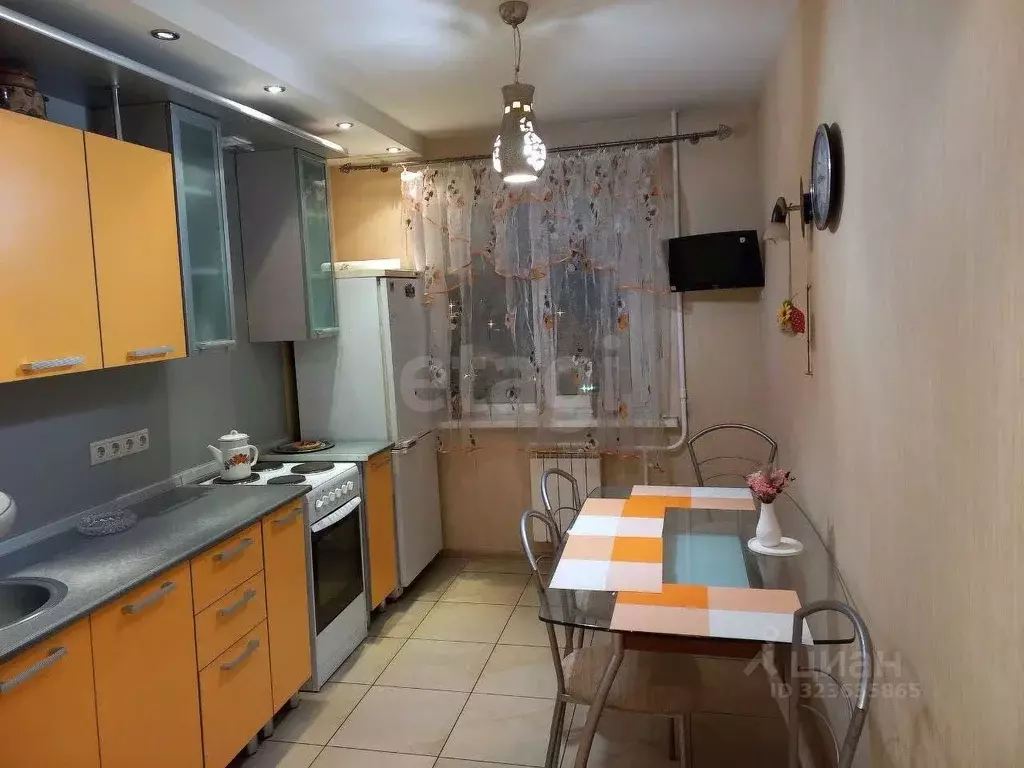 3-к кв. Тюменская область, Тюмень ул. Елизарова, 49 (65.9 м) - Фото 1