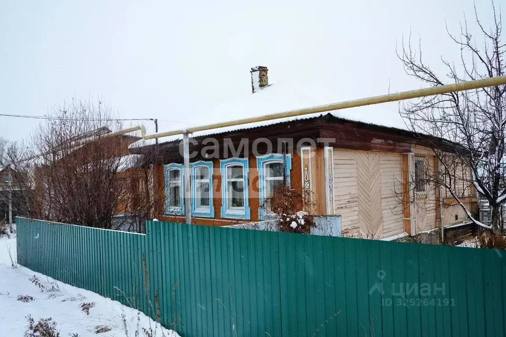 Дом в Челябинская область, Верхний Уфалей Учебная ул. (25 м) - Фото 1