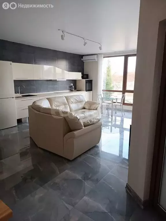 Дом в Сакский район, Уютненское сельское поселение, садоводческий ... - Фото 2