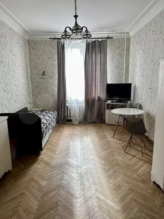 Комната 21 м в 3-к., 4/4 эт. - Фото 1