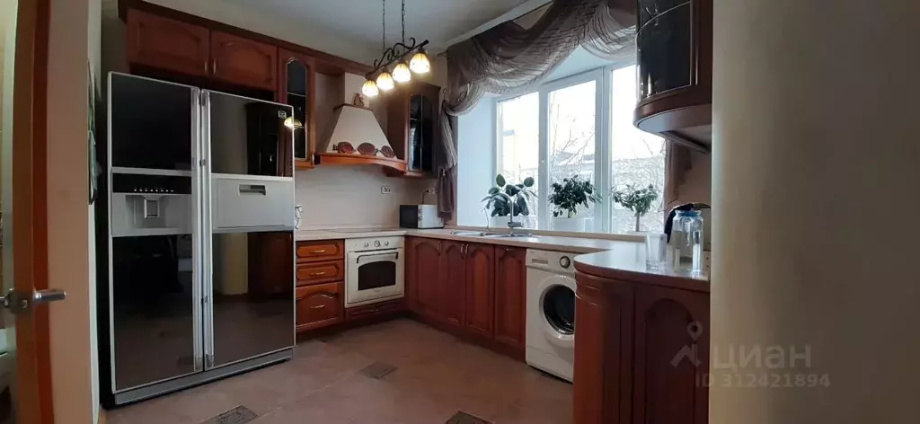 3-к кв. Амурская область, Благовещенск Зейская ул., 213 (81.8 м) - Фото 1