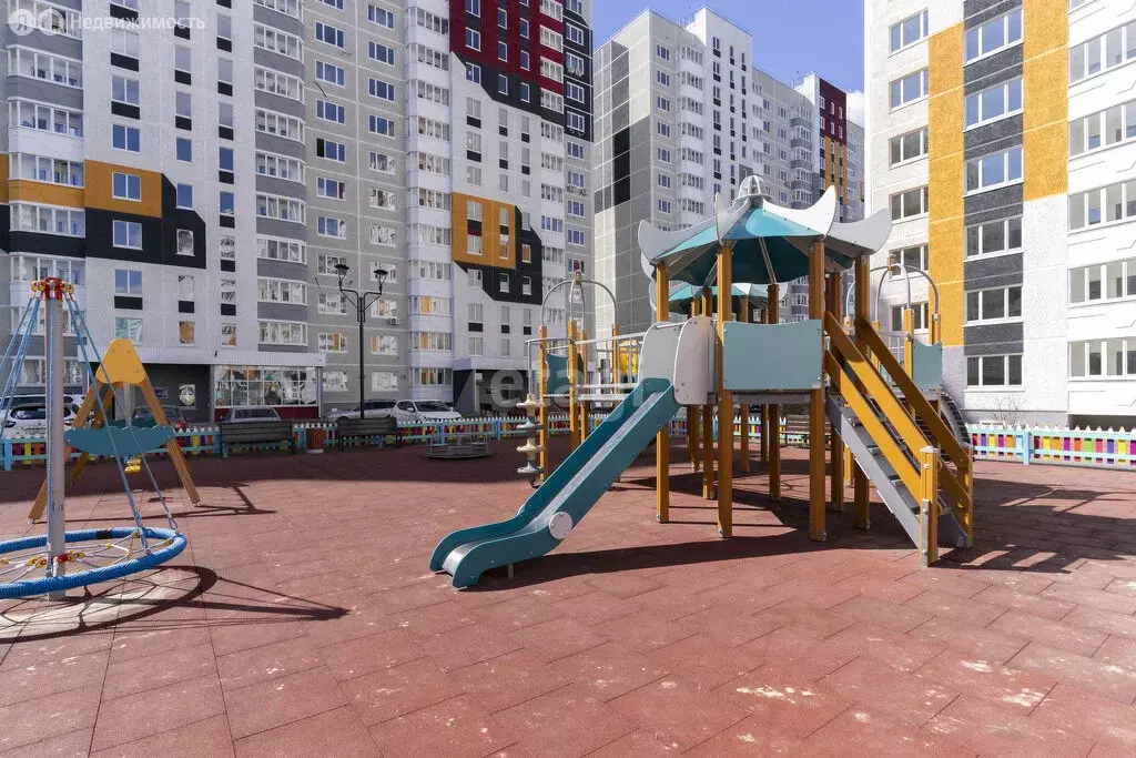 2-комнатная квартира: Тюмень, улица Александра Митинского, 4 (67.3 м) - Фото 1