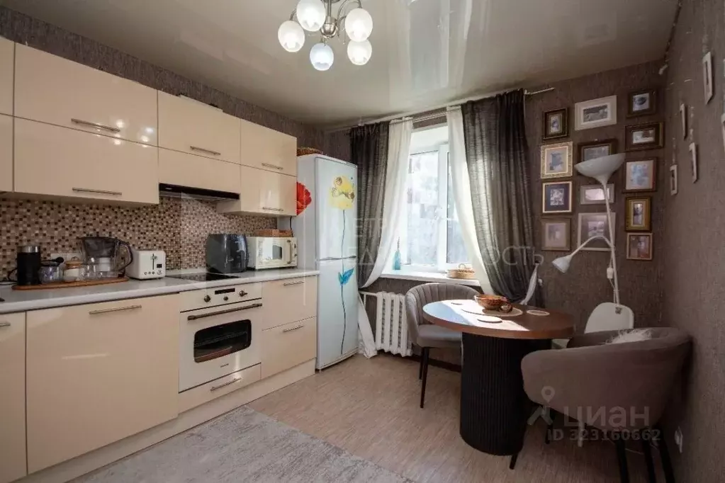 1-к кв. Тюменская область, Тюмень Олимпийская ул., 16 (33.6 м) - Фото 1