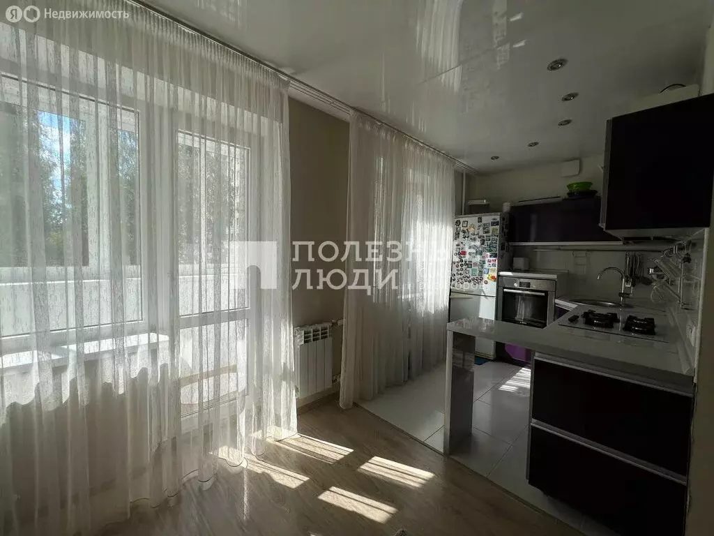 3-комнатная квартира: Чайковский, улица Ленина, 64 (62.4 м) - Фото 1