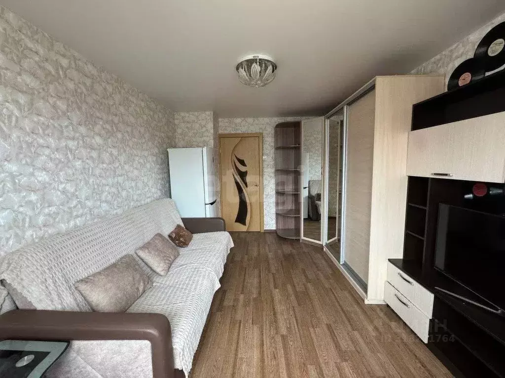 2-к кв. Приморский край, Владивосток ул. Кирова, 70 (43.5 м) - Фото 0