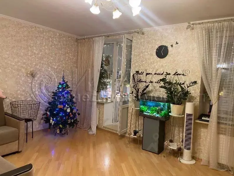 2-к кв. Санкт-Петербург ул. Ворошилова, 29к2 (69.4 м) - Фото 1