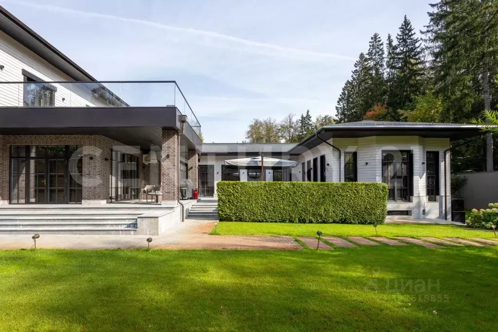 Дом в Москва д. Кузнецово, ул. Тимуровская (1150 м) - Фото 0