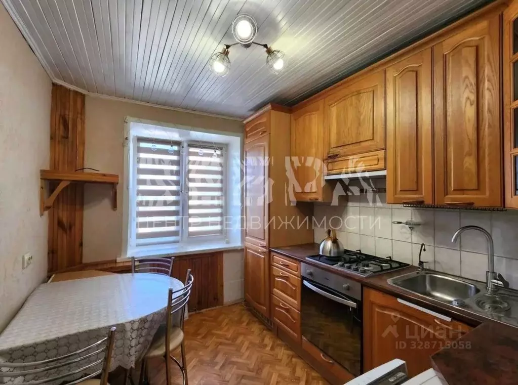 3-к кв. Владимирская область, Александров ул. Революции, 48 (60.0 м) - Фото 1