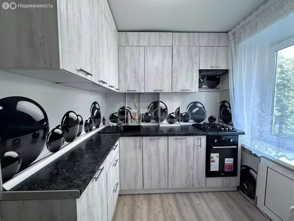 3-комнатная квартира: Чебаркуль, улица Крылова, 12 (51.1 м) - Фото 0